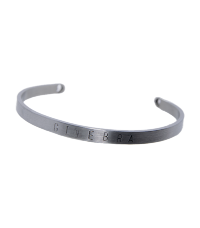 Pulsera de acero grabada a mano
